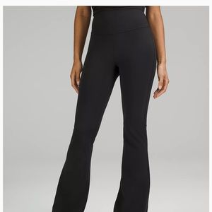 Groove Pant SHR Flare *Nulu Size 6 Black